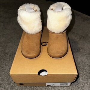 Toddler girl uggs